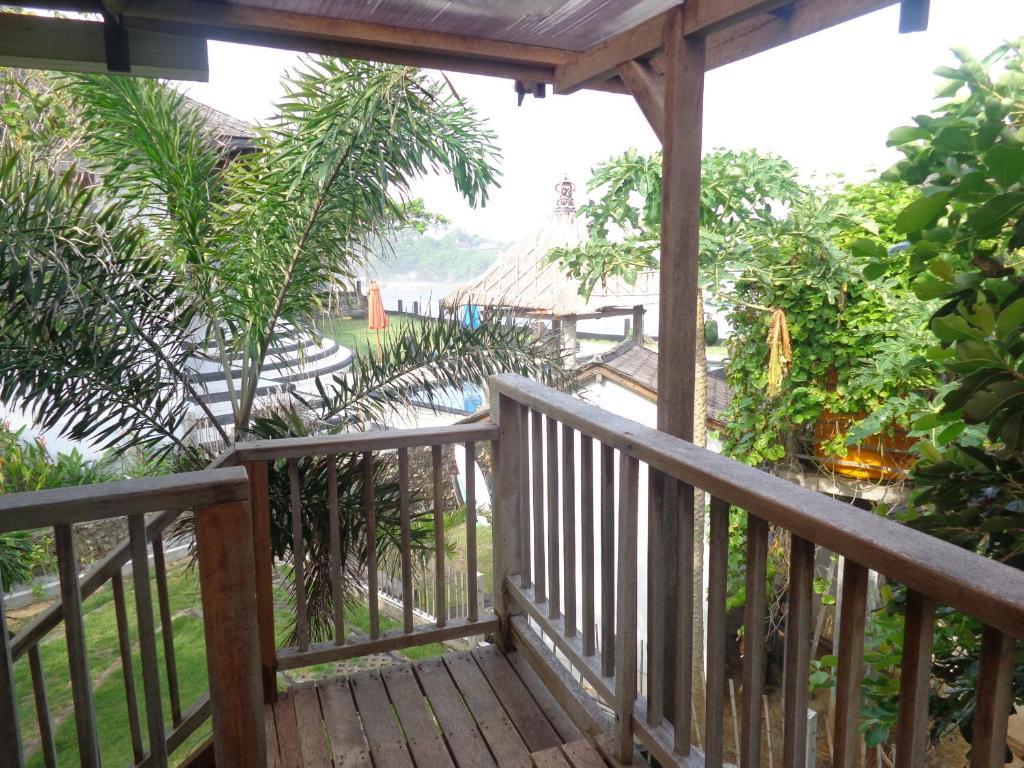 ホテルJennys Place レンボンガン島 部屋 写真
