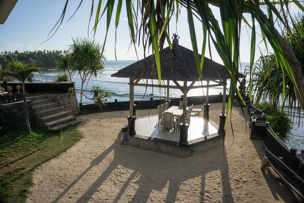 ホテルJennys Place レンボンガン島 エクステリア 写真